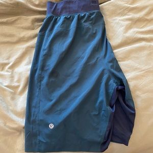 Small liner less lululemon